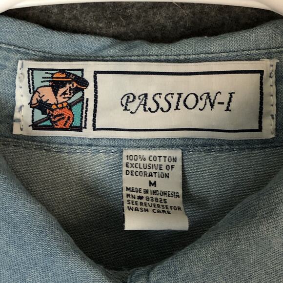 Passion-I Shirt Womens M Blue Denim Button Up Long Sleeve Embroidered Snowman - Picture 5 of 13